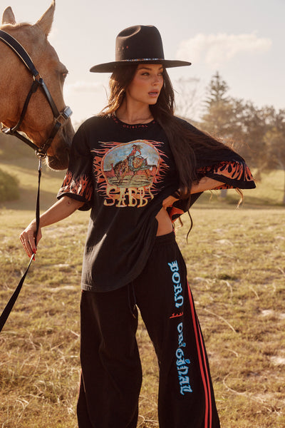 SABBI THE VERY OVERSIZED FLAMING COWBOY TEE BLACK