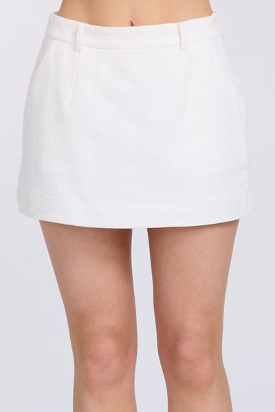 SOVERE STUDIO COVE MINI SKORT CHALK